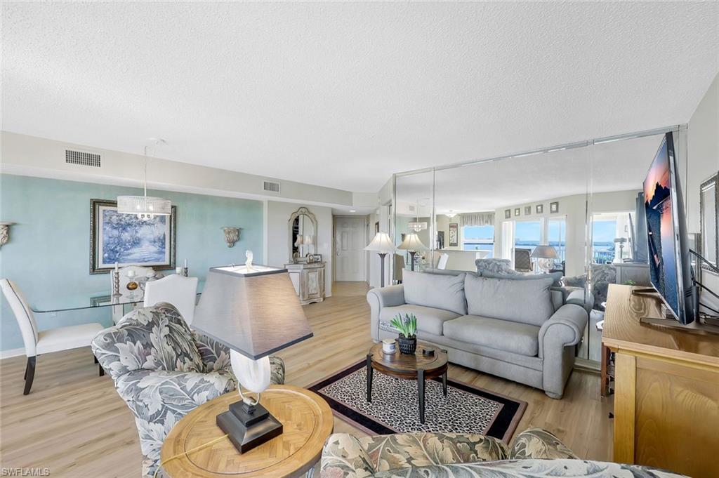 HICKORY BAY WEST - Residential