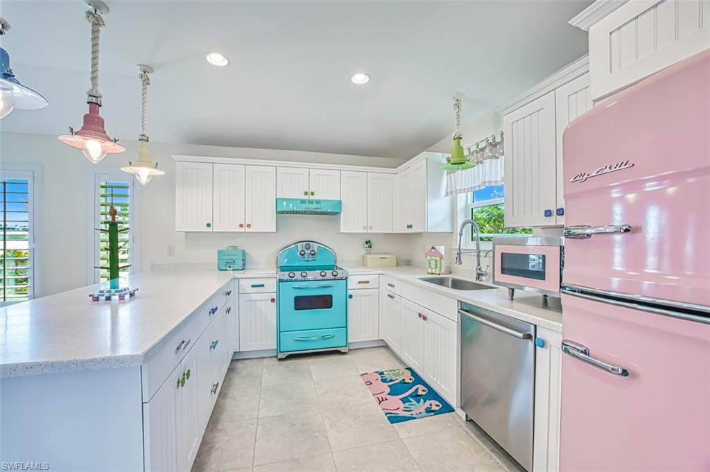 SANIBEL SHORES - Residential