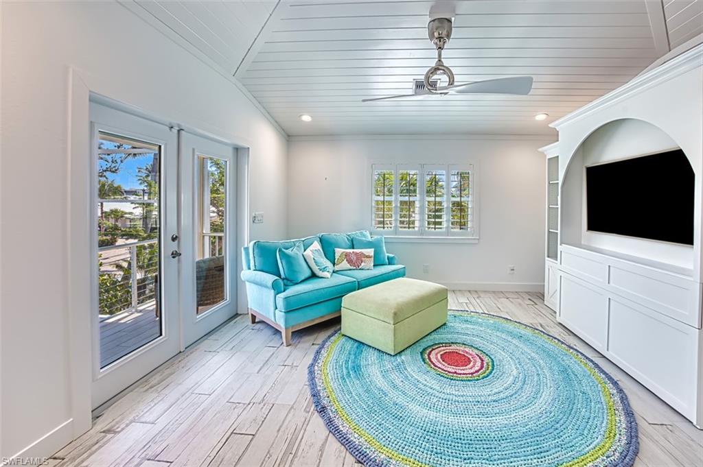 SANIBEL SHORES - Residential