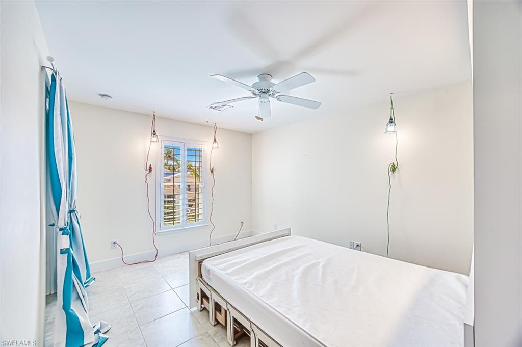 SANIBEL SHORES - Residential