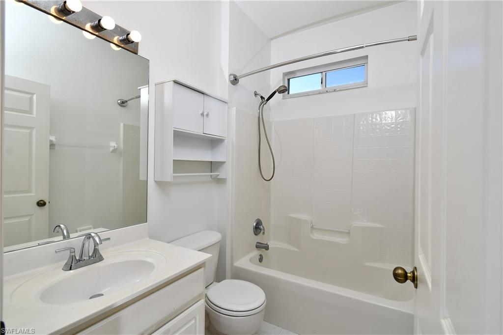 DANFORTH LAKES - Residential Lease