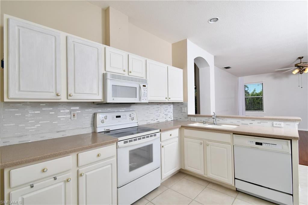 DANFORTH LAKES - Residential Lease