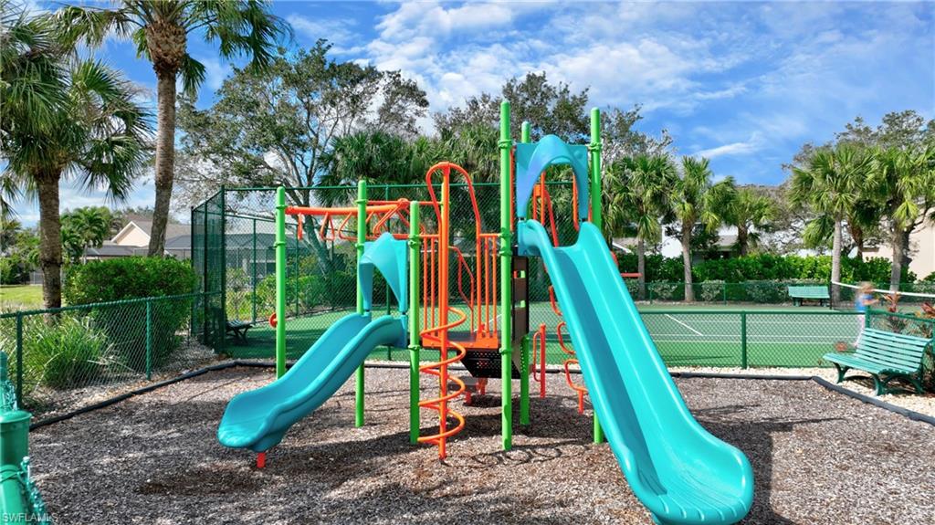 DANFORTH LAKES - Residential Lease