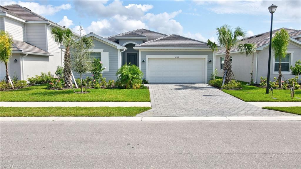 2301 Avocado LN