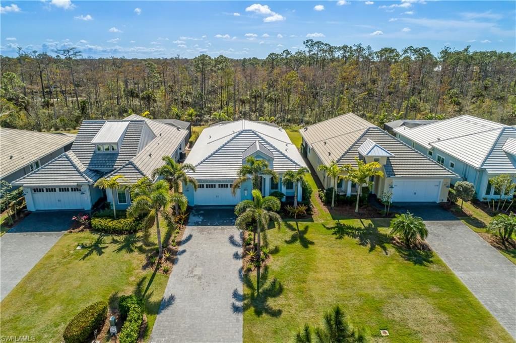 Photo of 6303 Antigua WAY, NAPLES, FL 34113 (MLS # 225083238)