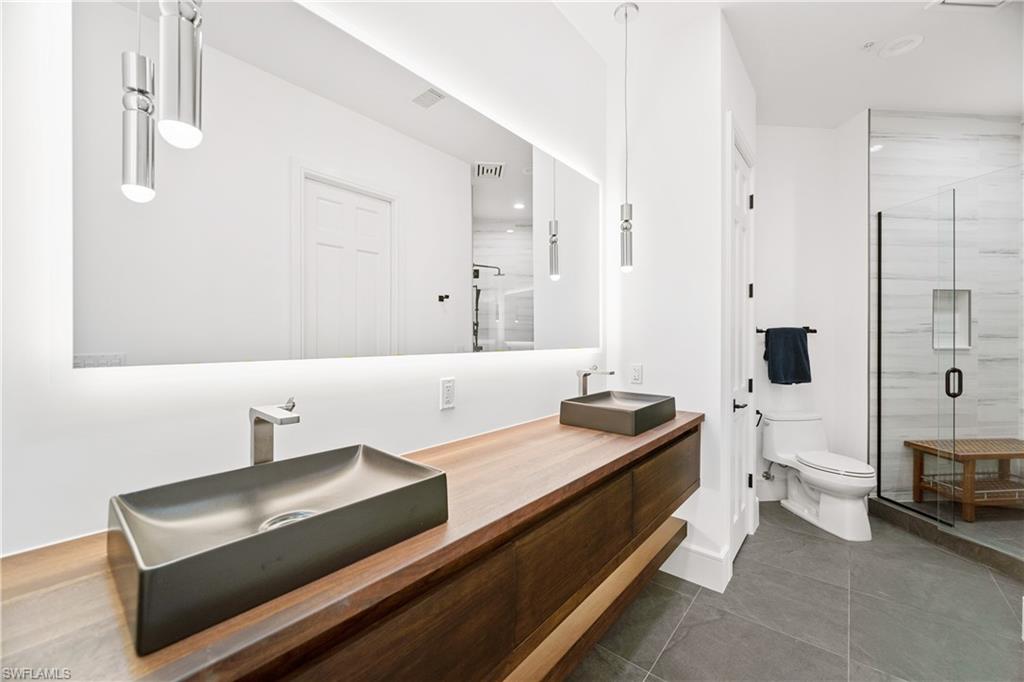 BAYPOINTE AT NAPLES CAY - Residential