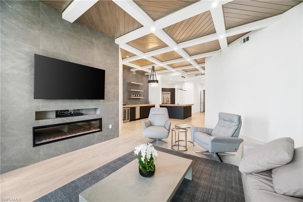 BAYPOINTE AT NAPLES CAY - Residential