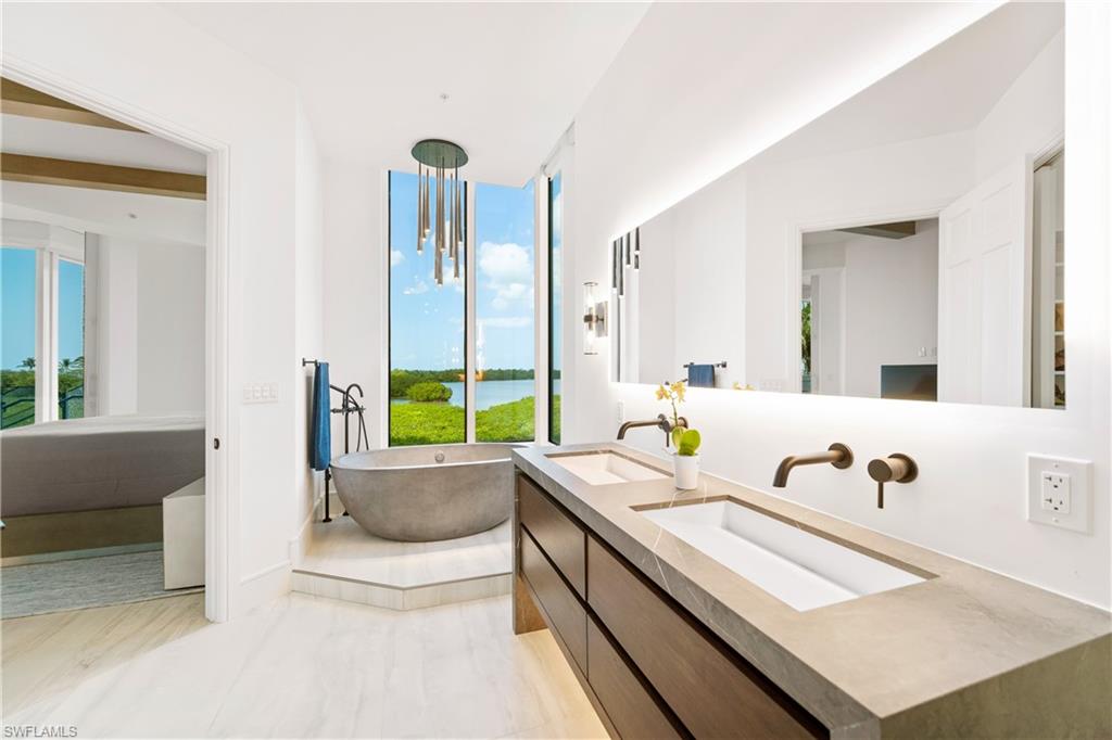 BAYPOINTE AT NAPLES CAY - Residential