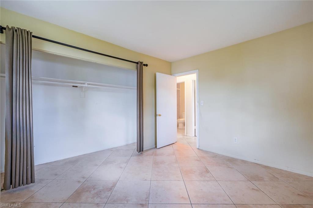 MARCO MANOR CLUB - Residential