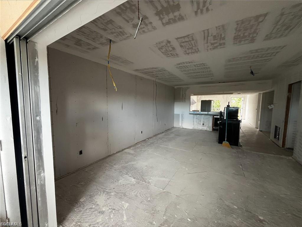 VERSAILLES CONDO - Residential