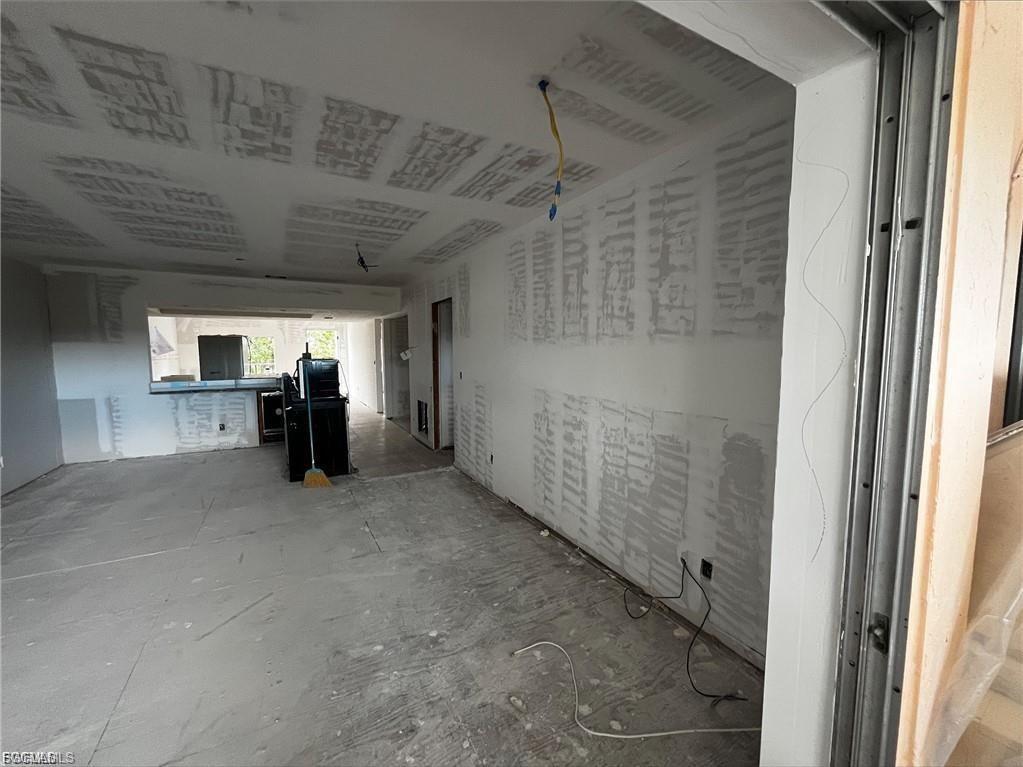 VERSAILLES CONDO - Residential