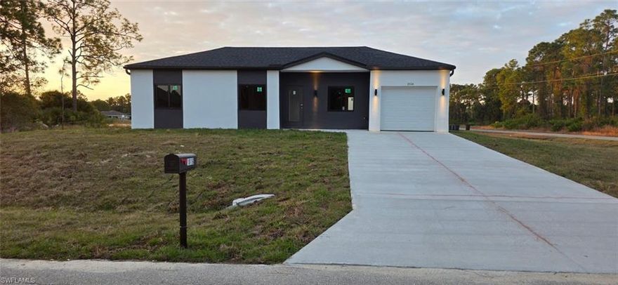 Beautiful, brand new house at an incredible price! Features galvanized steel technology throughout the entire house's structure, making it hurricane-proof and approved by Florida's safety codes. Schedule your appointment soon, as this house won't last long on the market!