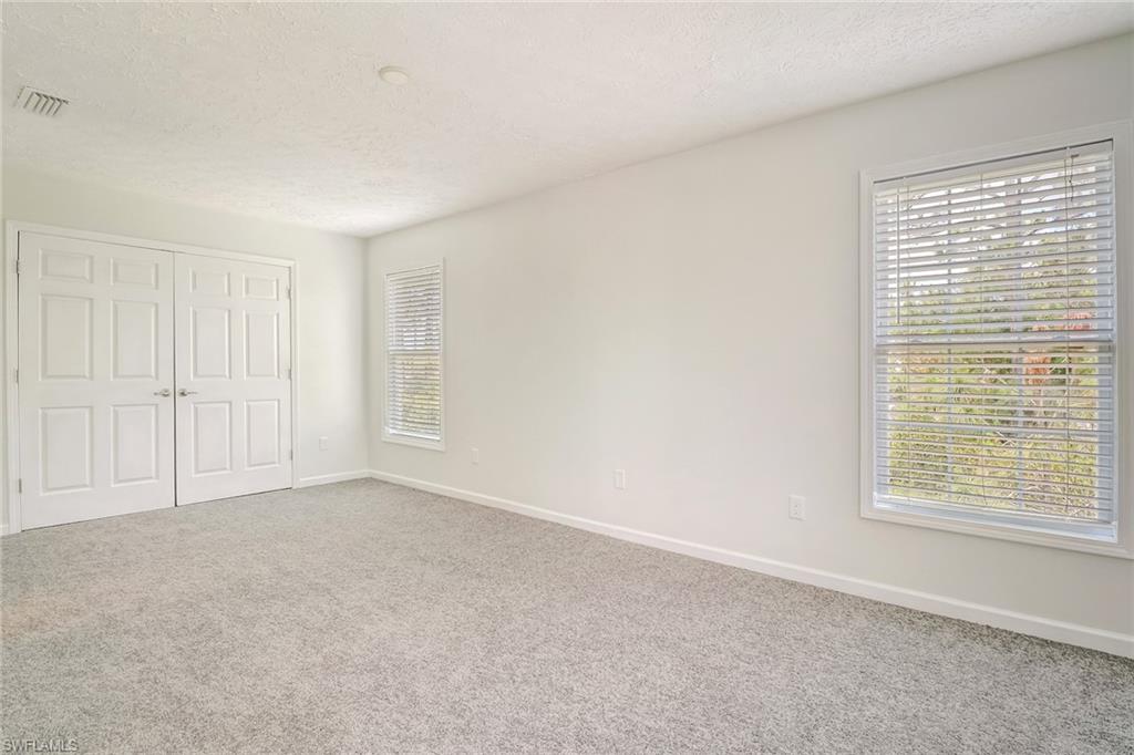 LEAWOOD LAKES - Residential