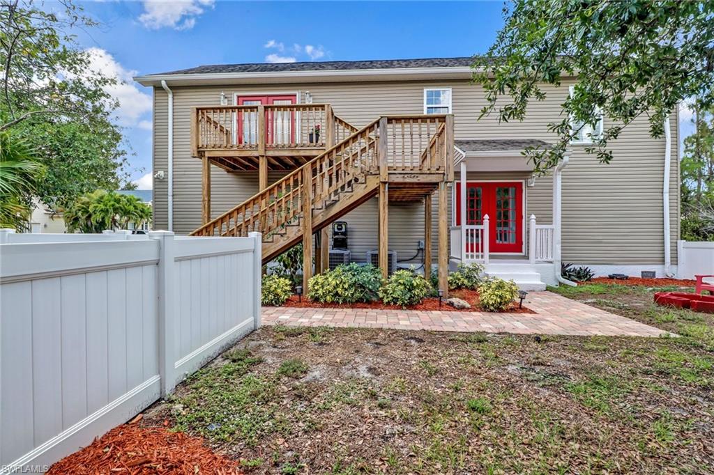 LEAWOOD LAKES - Residential