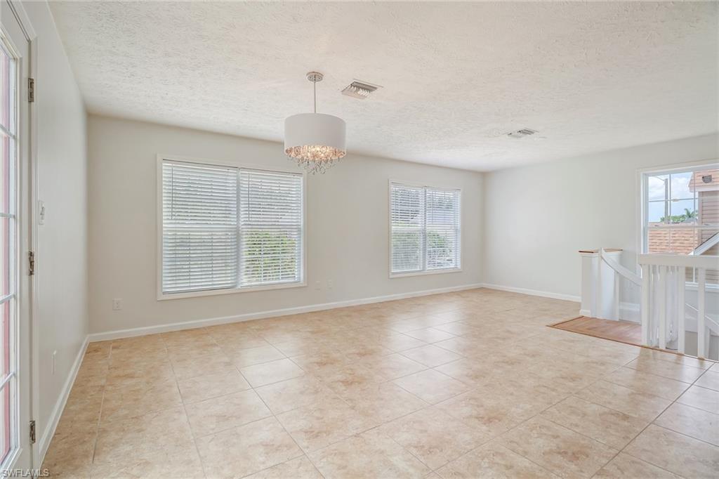 LEAWOOD LAKES - Residential