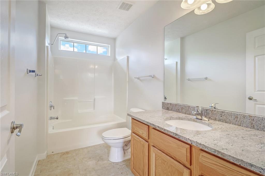 LEAWOOD LAKES - Residential