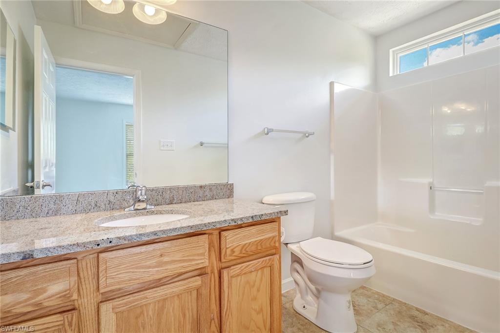 LEAWOOD LAKES - Residential