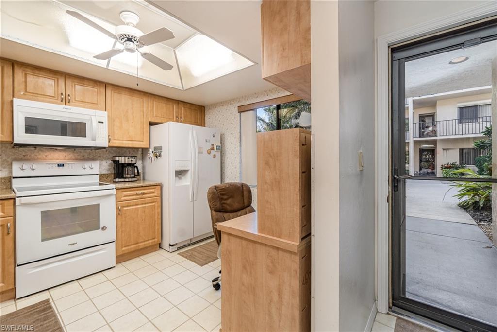 CLUBHOUSE VILLAGE - Residential