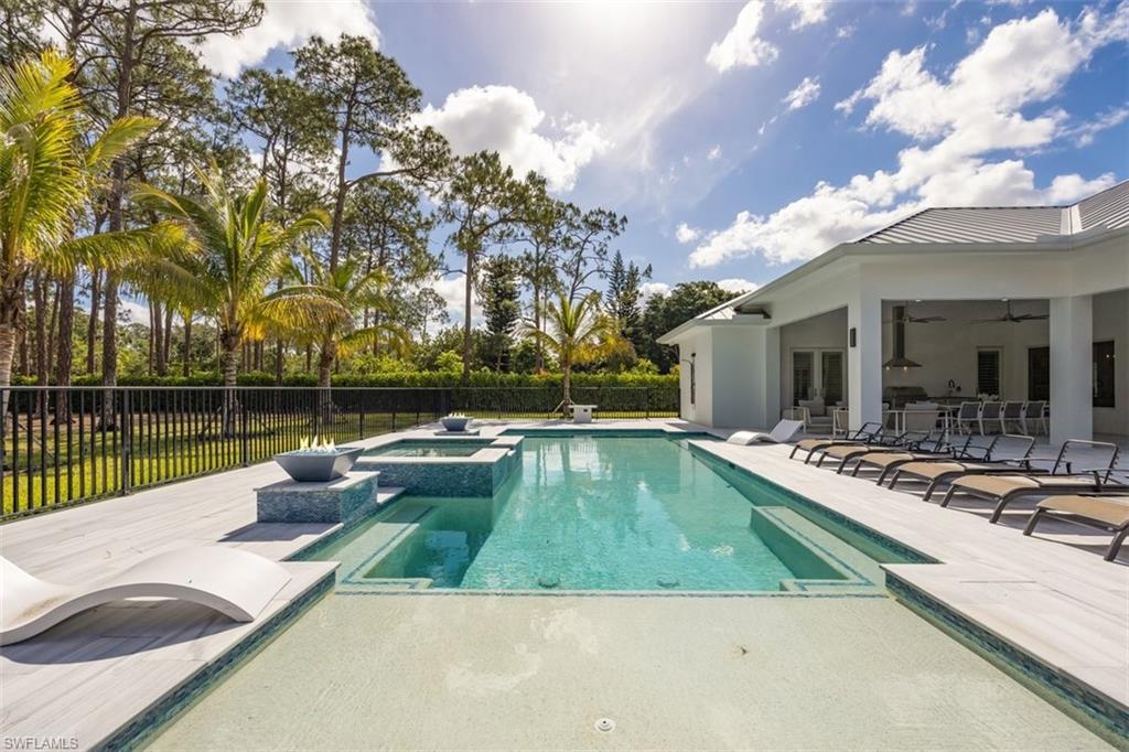 LOGAN WOODS - Residential