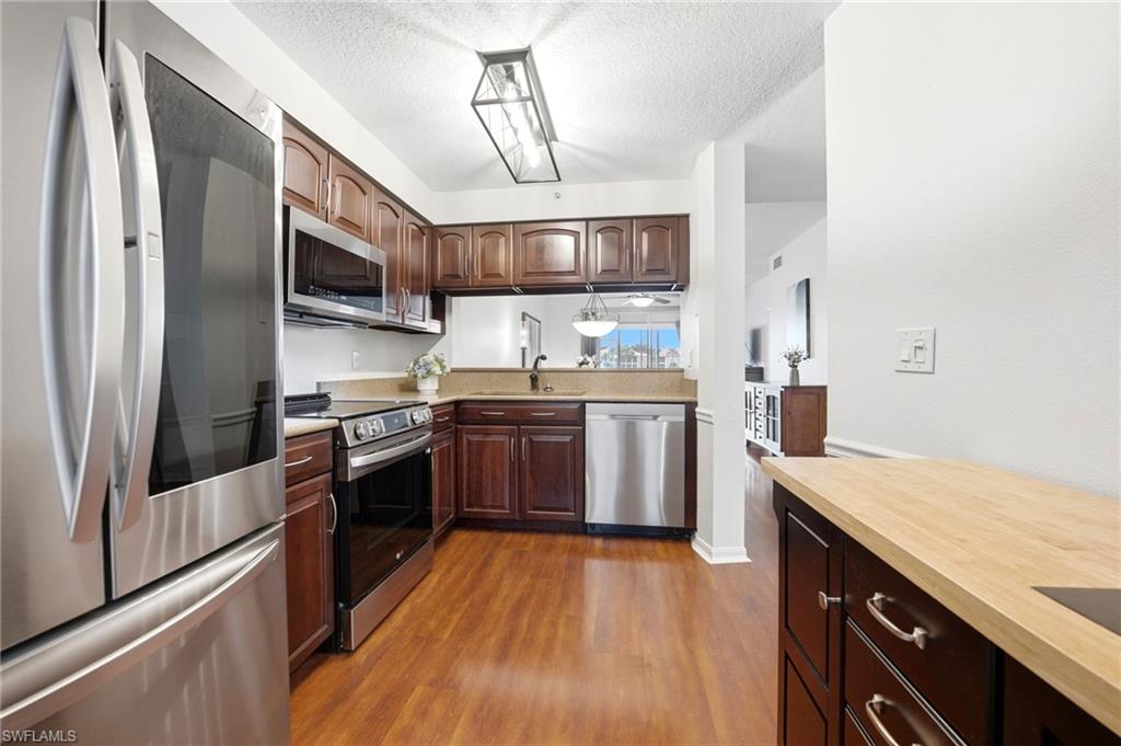 6310 Huntington Lakes CIR 104