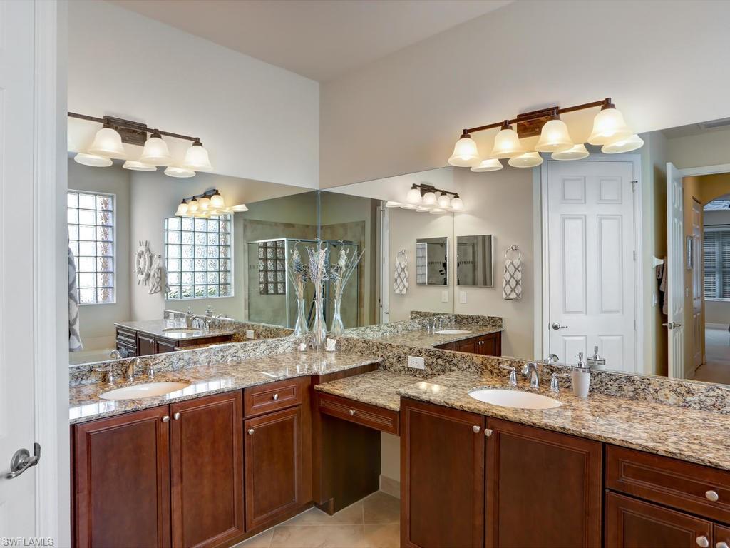 BOTANICA LAKES - Residential