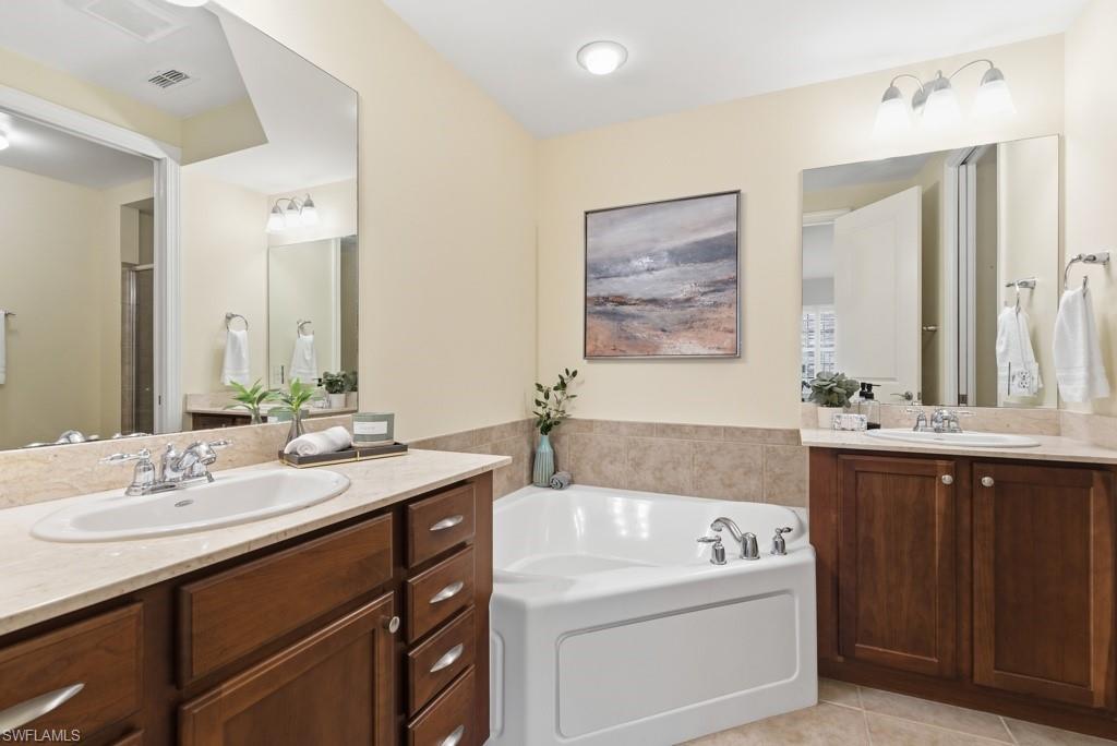 THE RESIDENCES AT COCONUT POINT - Residential