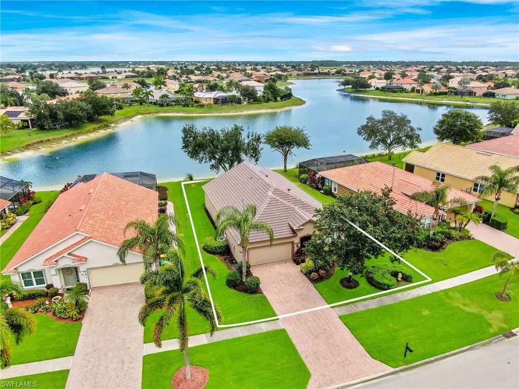 VALENCIA LAKES - Residential