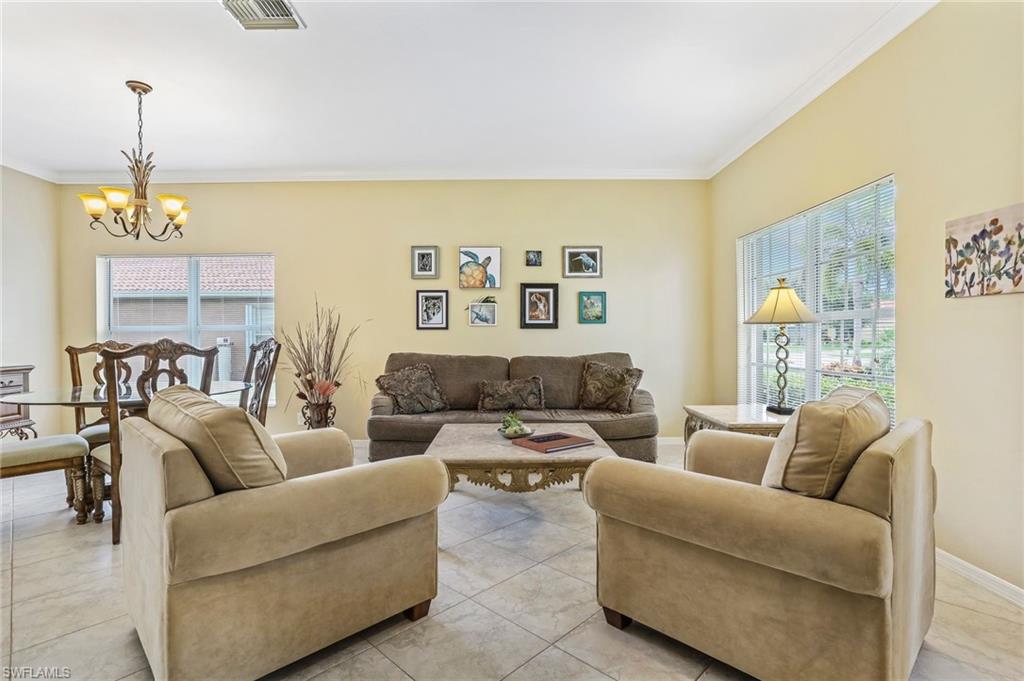 VALENCIA LAKES - Residential