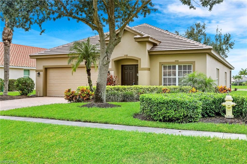 VALENCIA LAKES - Residential