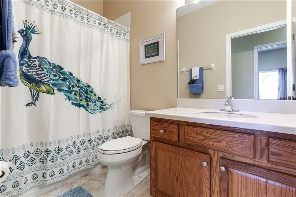 VALENCIA LAKES - Residential