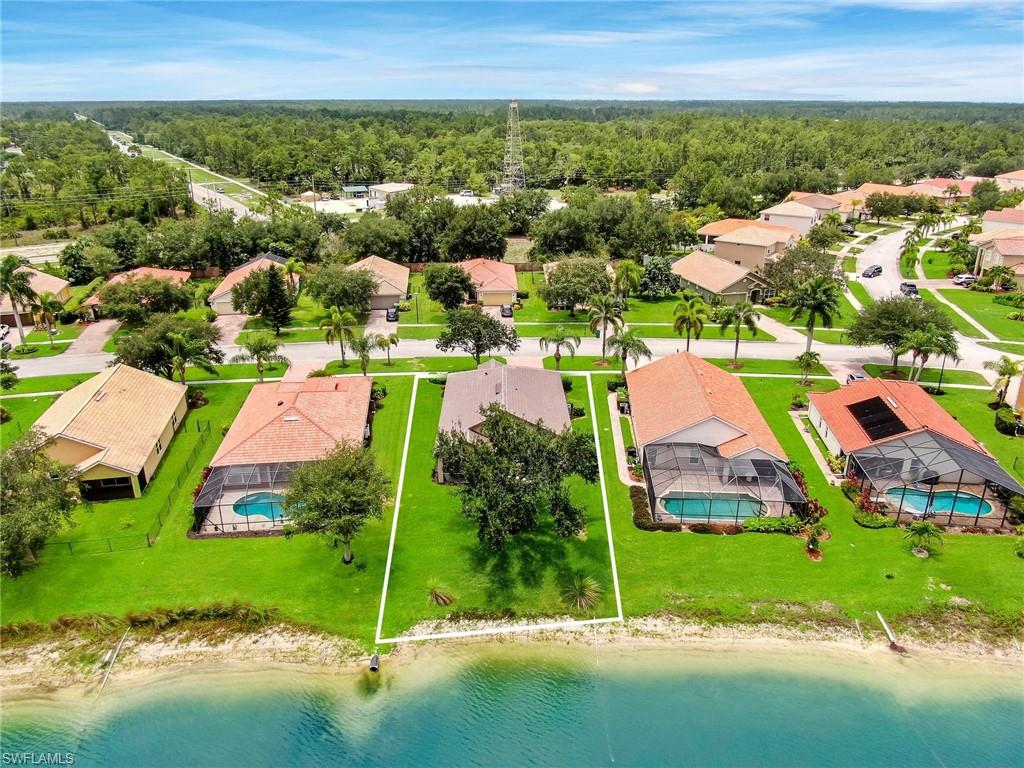 VALENCIA LAKES - Residential