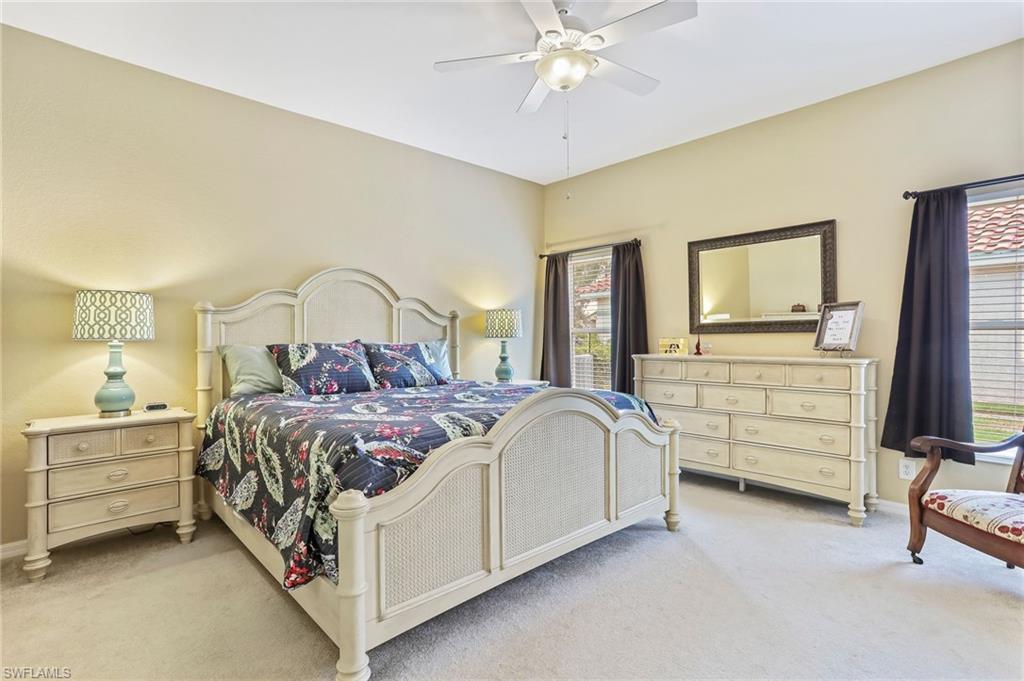 VALENCIA LAKES - Residential