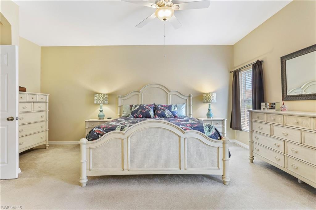 VALENCIA LAKES - Residential