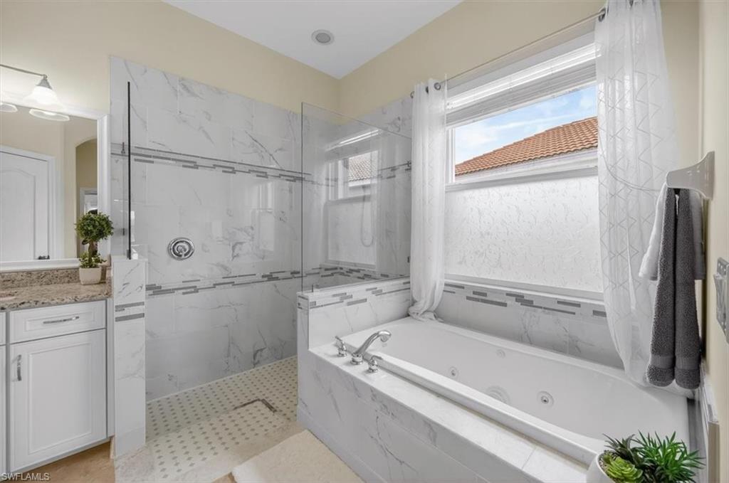 PROMENADE EAST - Residential