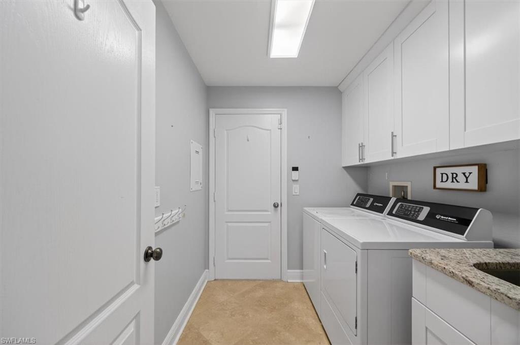 PROMENADE EAST - Residential