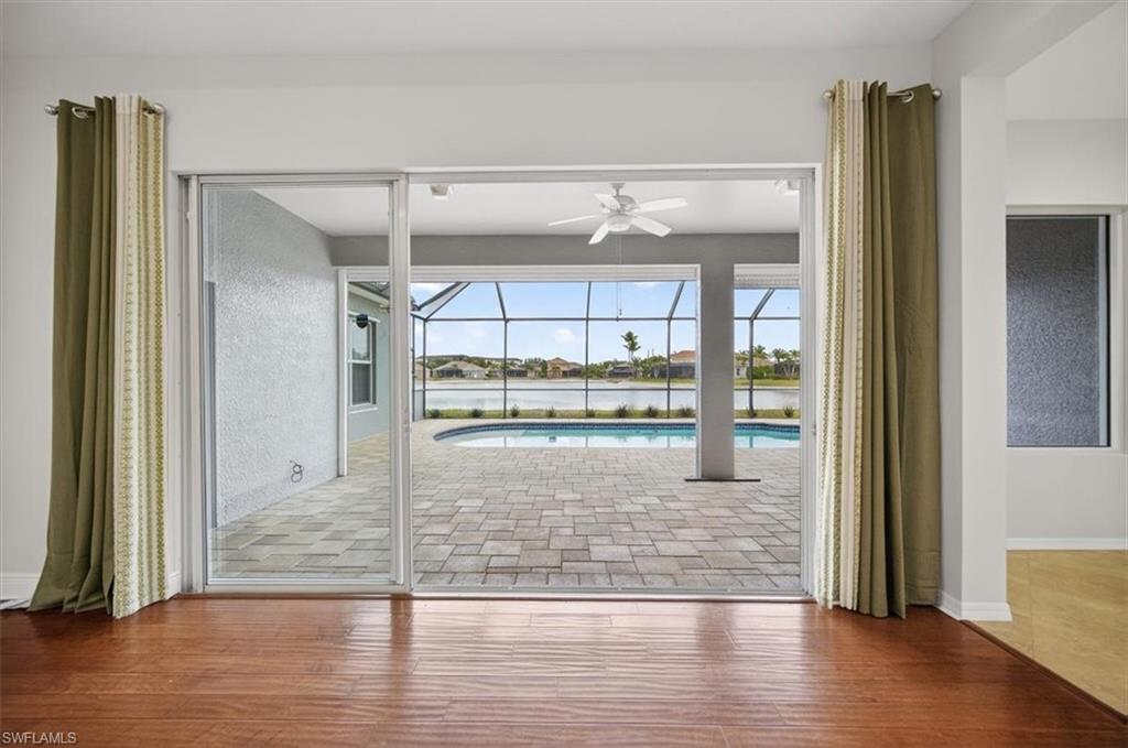 PROMENADE EAST - Residential