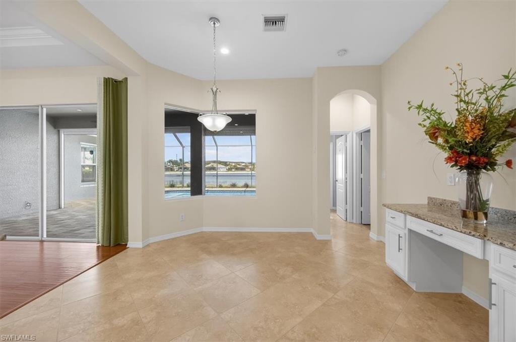 PROMENADE EAST - Residential