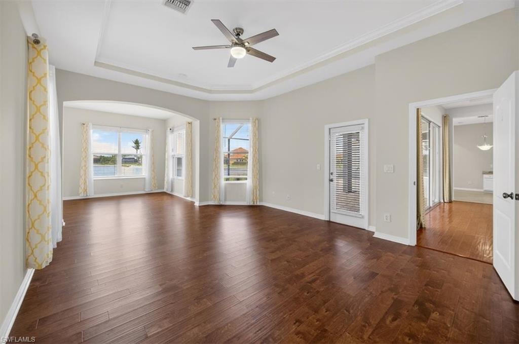 PROMENADE EAST - Residential