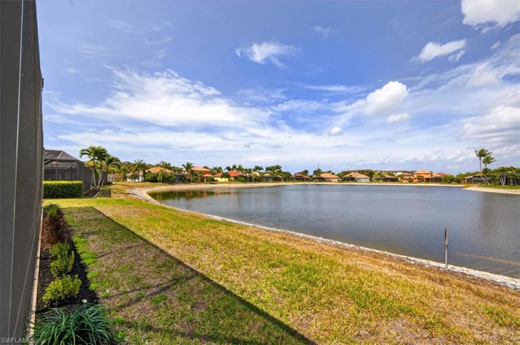 PROMENADE EAST - Residential