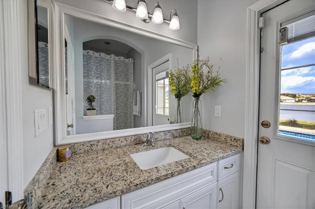 PROMENADE EAST - Residential