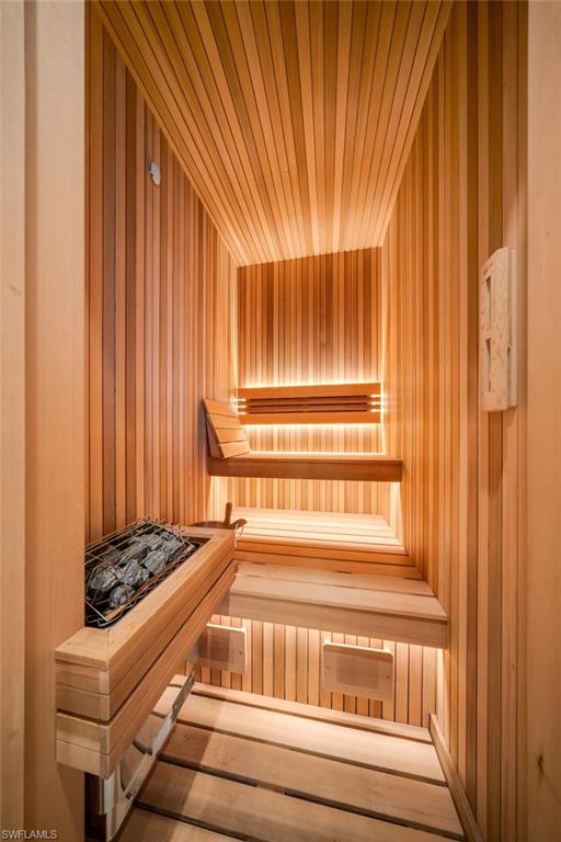 TRADITIONS - Residential