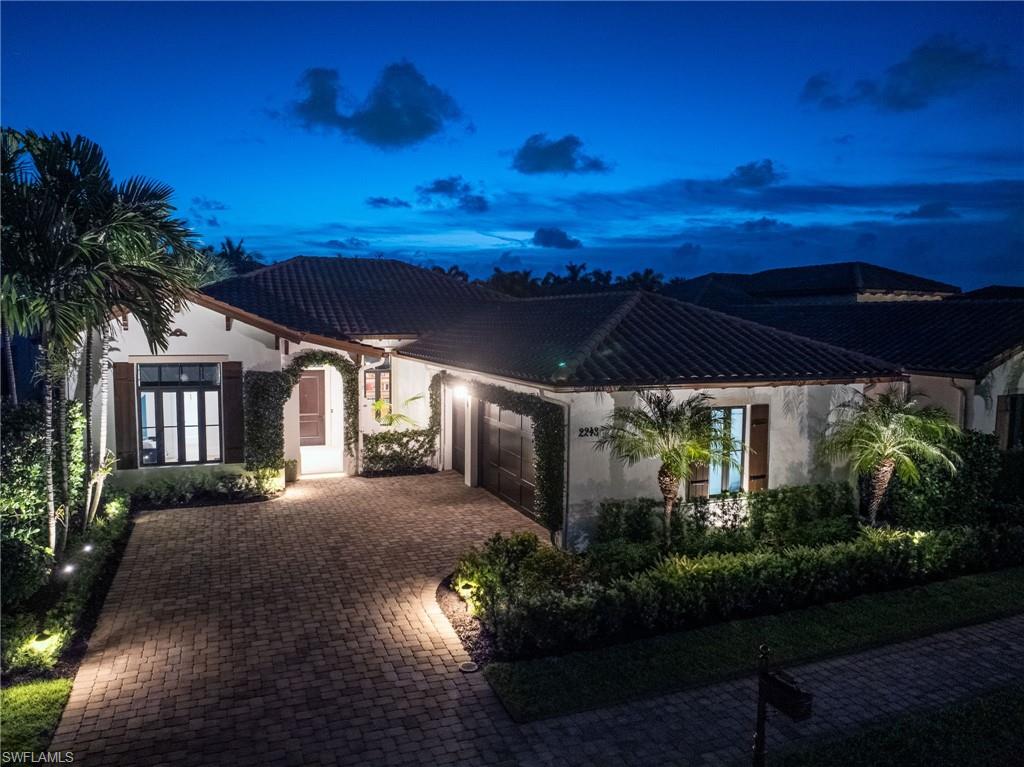 TRADITIONS - Residential