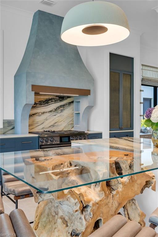 TRADITIONS - Residential