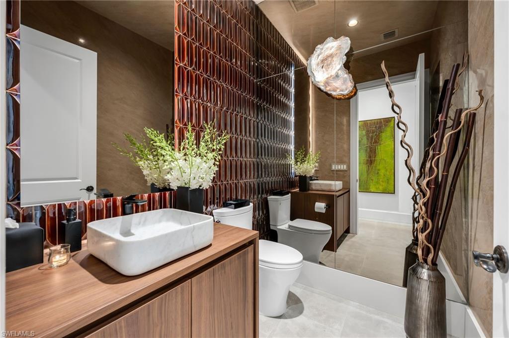 TRADITIONS - Residential