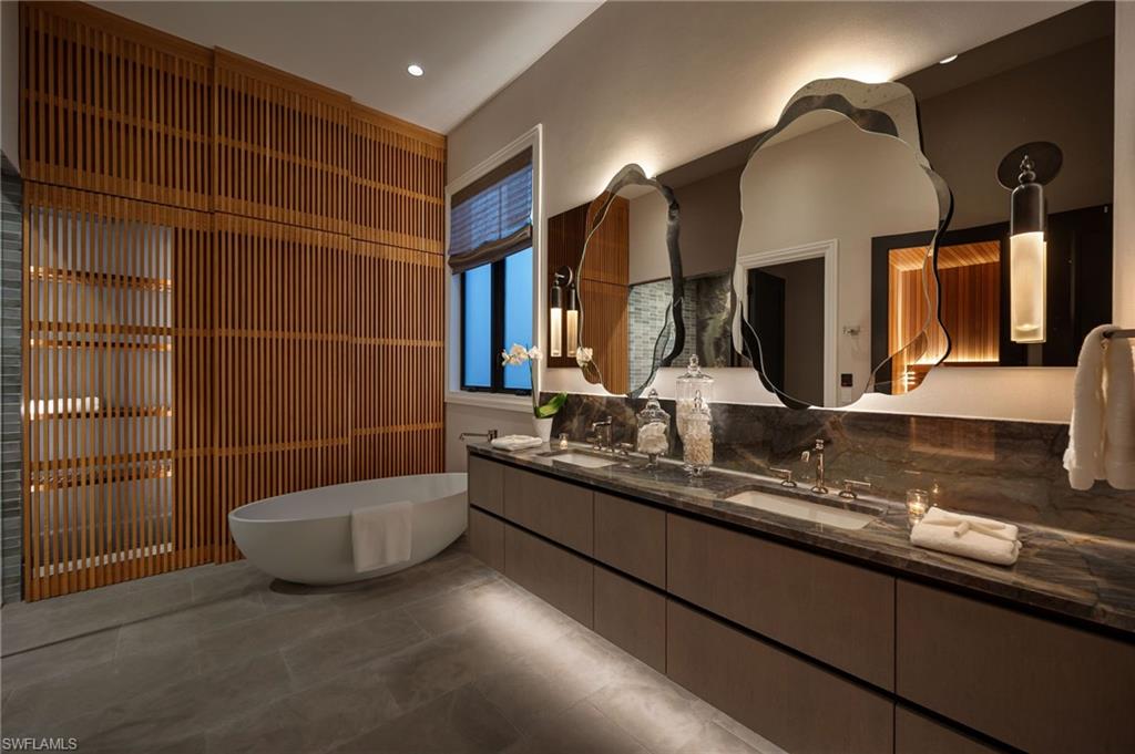 TRADITIONS - Residential