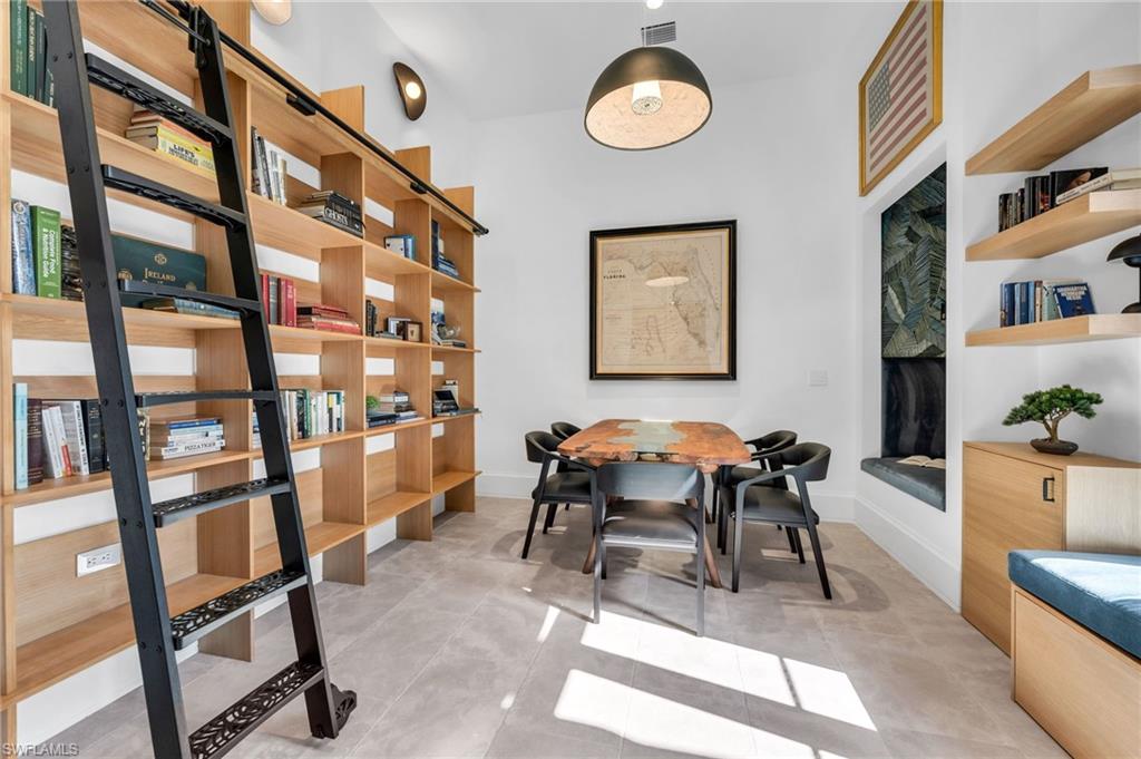 TRADITIONS - Residential