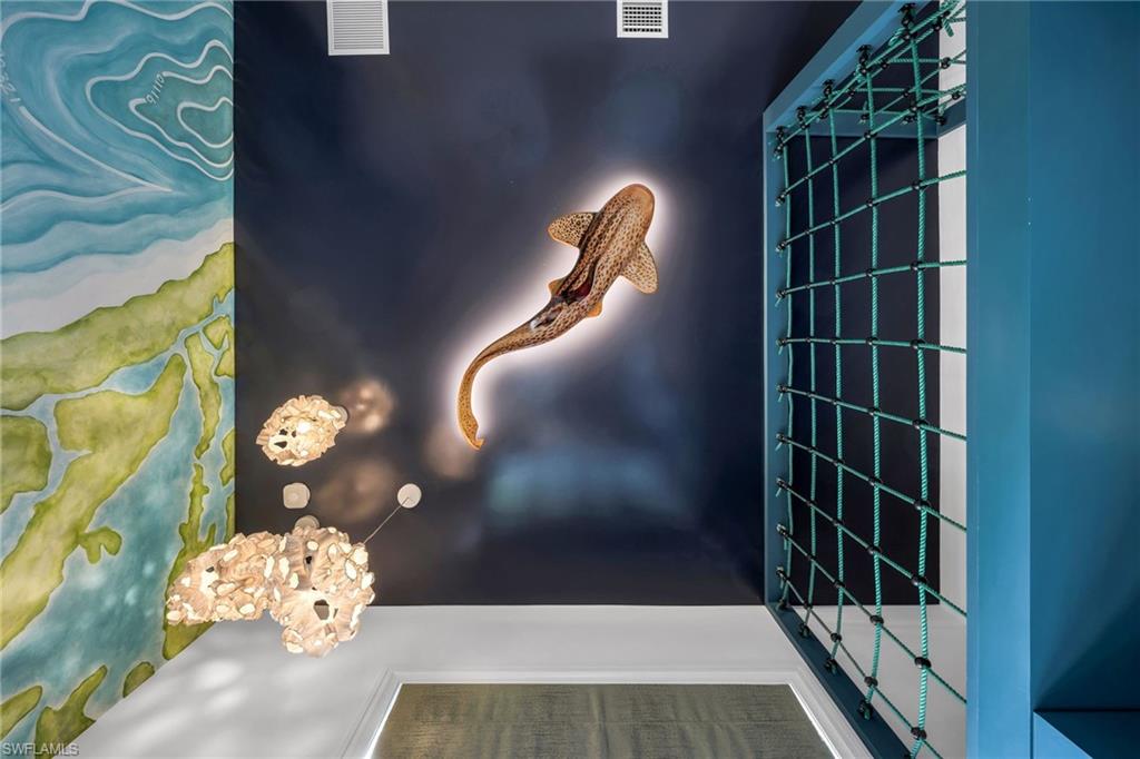 TRADITIONS - Residential