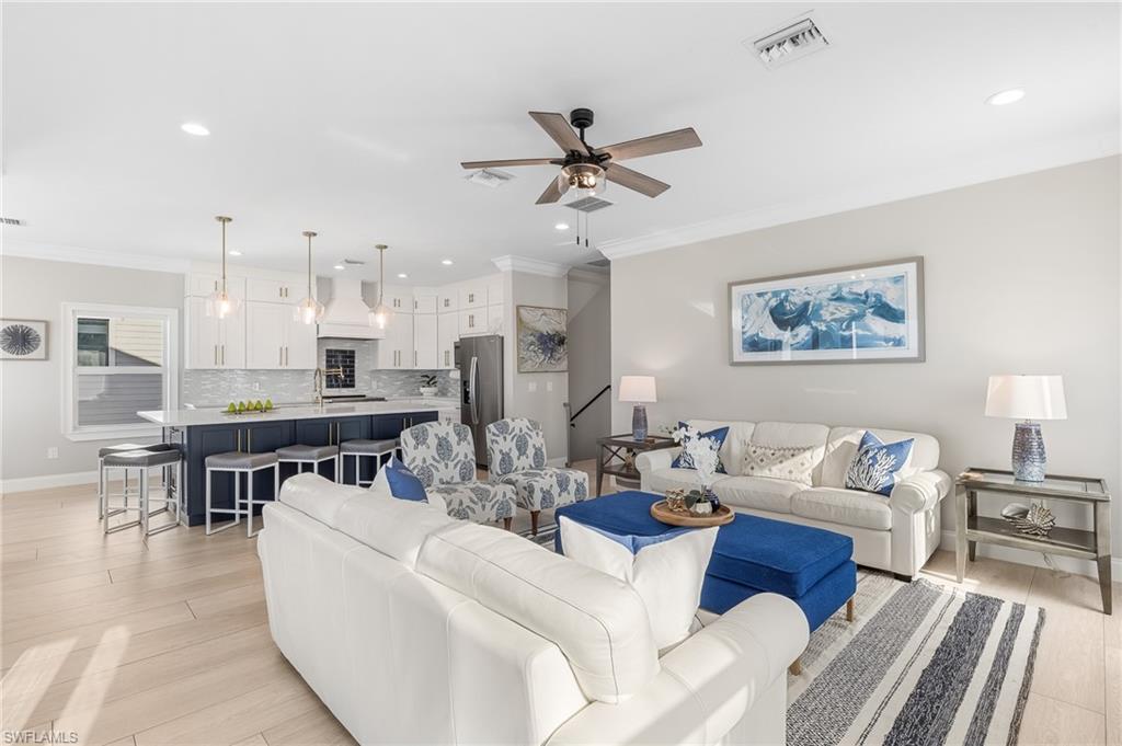 CRESCENT BEACH - Residential