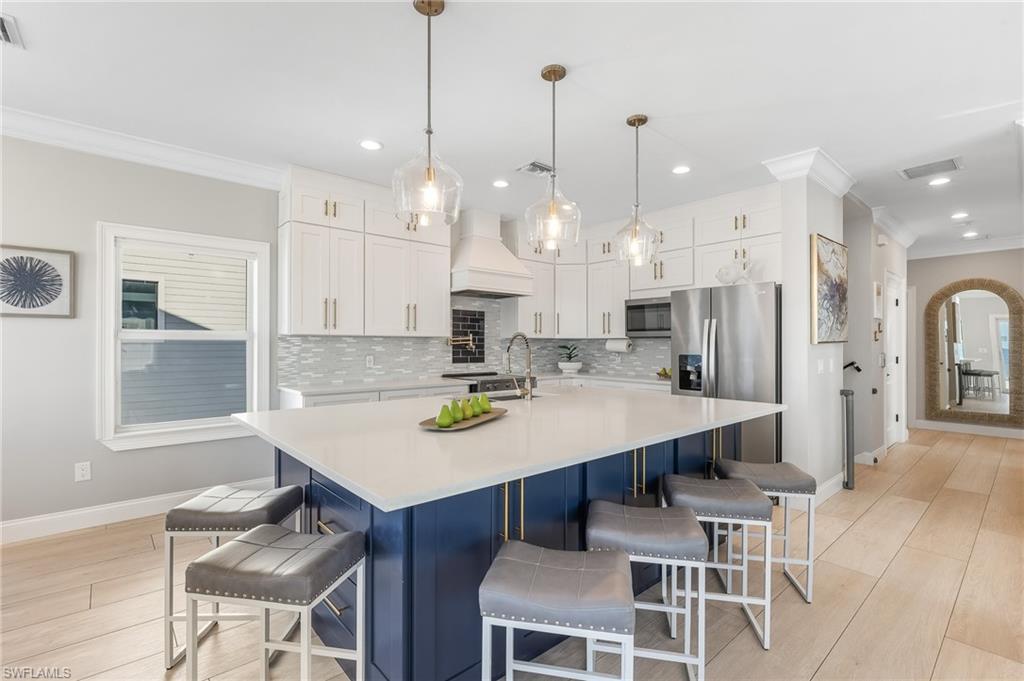 CRESCENT BEACH - Residential