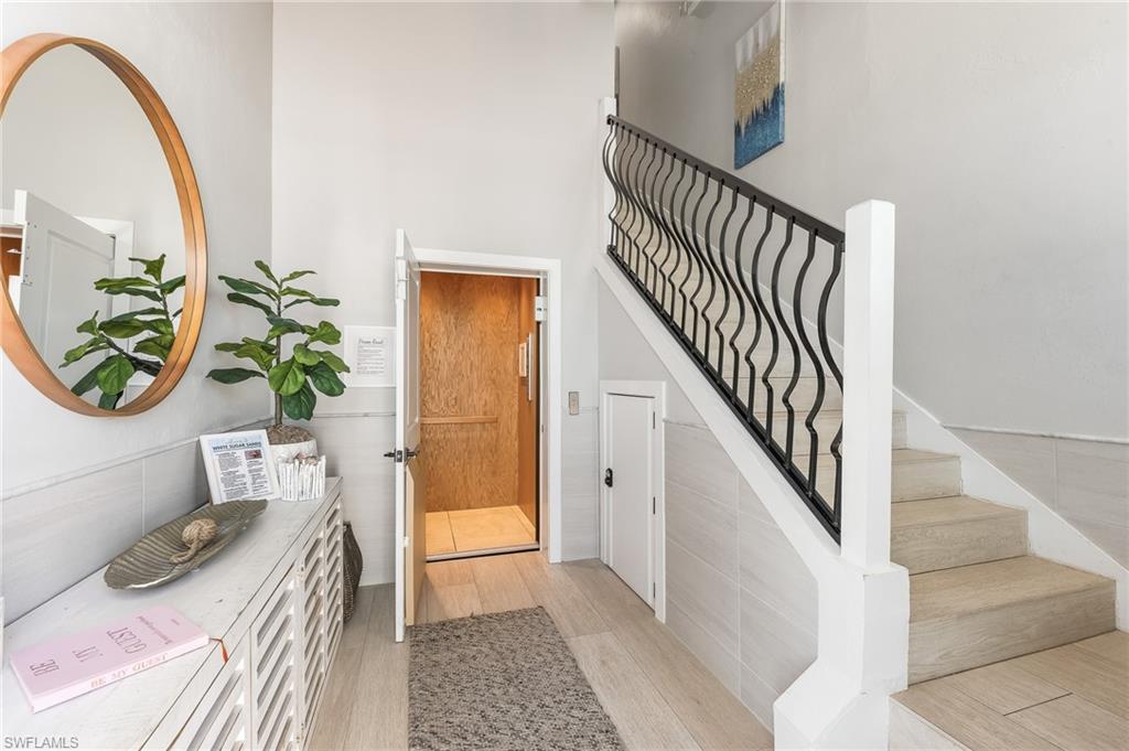 CRESCENT BEACH - Residential